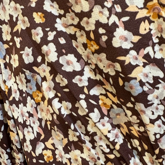 Shona Joy Billie dress with iconic bell sleeves and boho glamour. - Picture 2 of 5